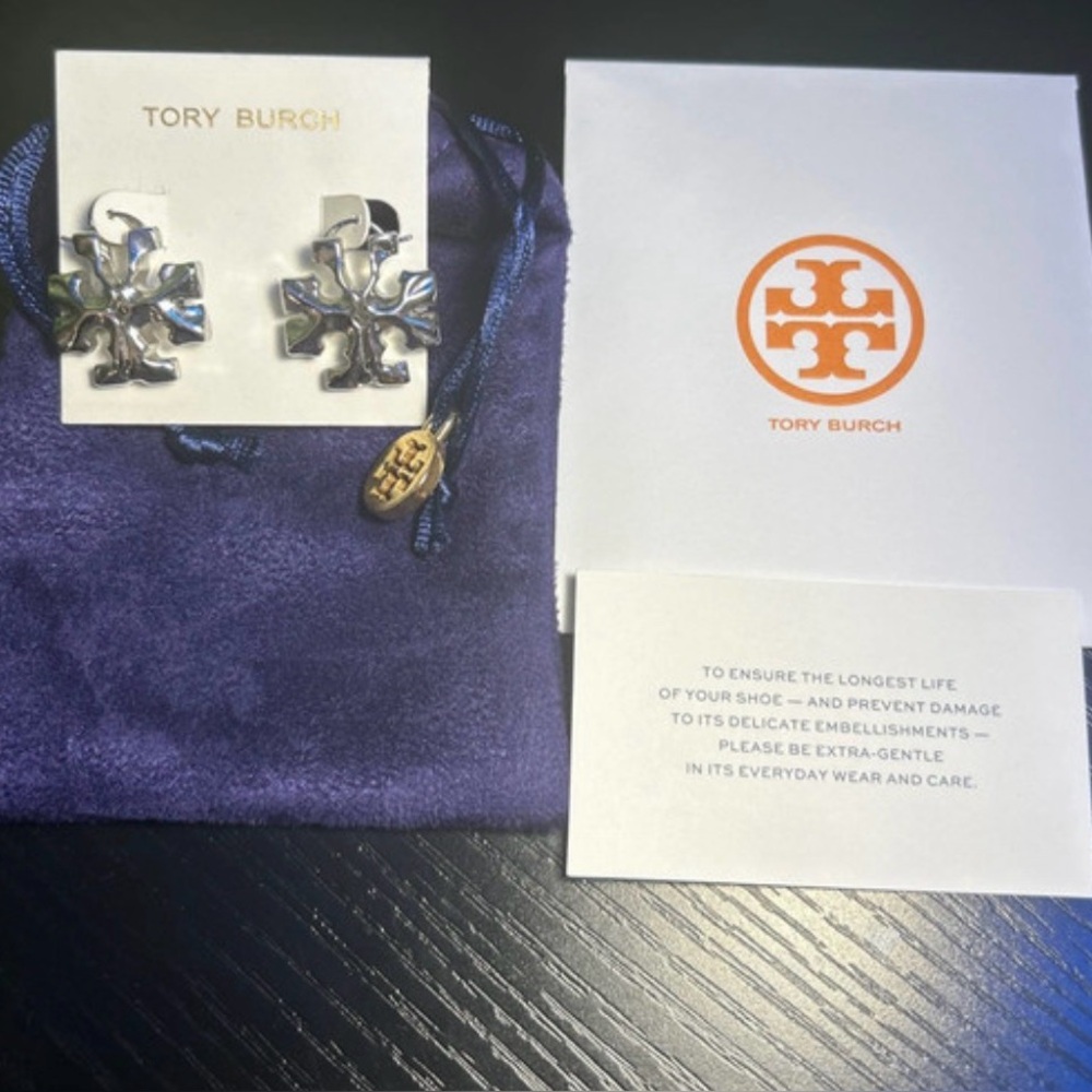 Tory Burch Logo Hidden Hinge Earrings: Card & Velour Logo Bag.
